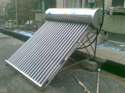 滴血轉(zhuǎn)讓二手太陽(yáng)能熱水器，跳蚤市場(chǎng)尋新主